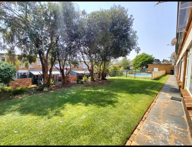 2 BEDROOM APARTMENT FOR SALE IN ELDORAIGNE